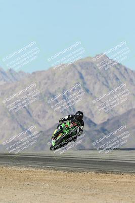 media/Dec-01-2025-Moto Forza (Mon) [[2daa91e15f]]/2-Intermediate Group/Session 4 Turn 9/